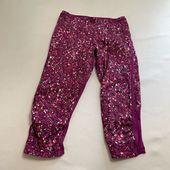 Lululemon Real Quick Crop Paradise Camo Multi Regal Plum Leggings Size 4 - Picture 1 of 8